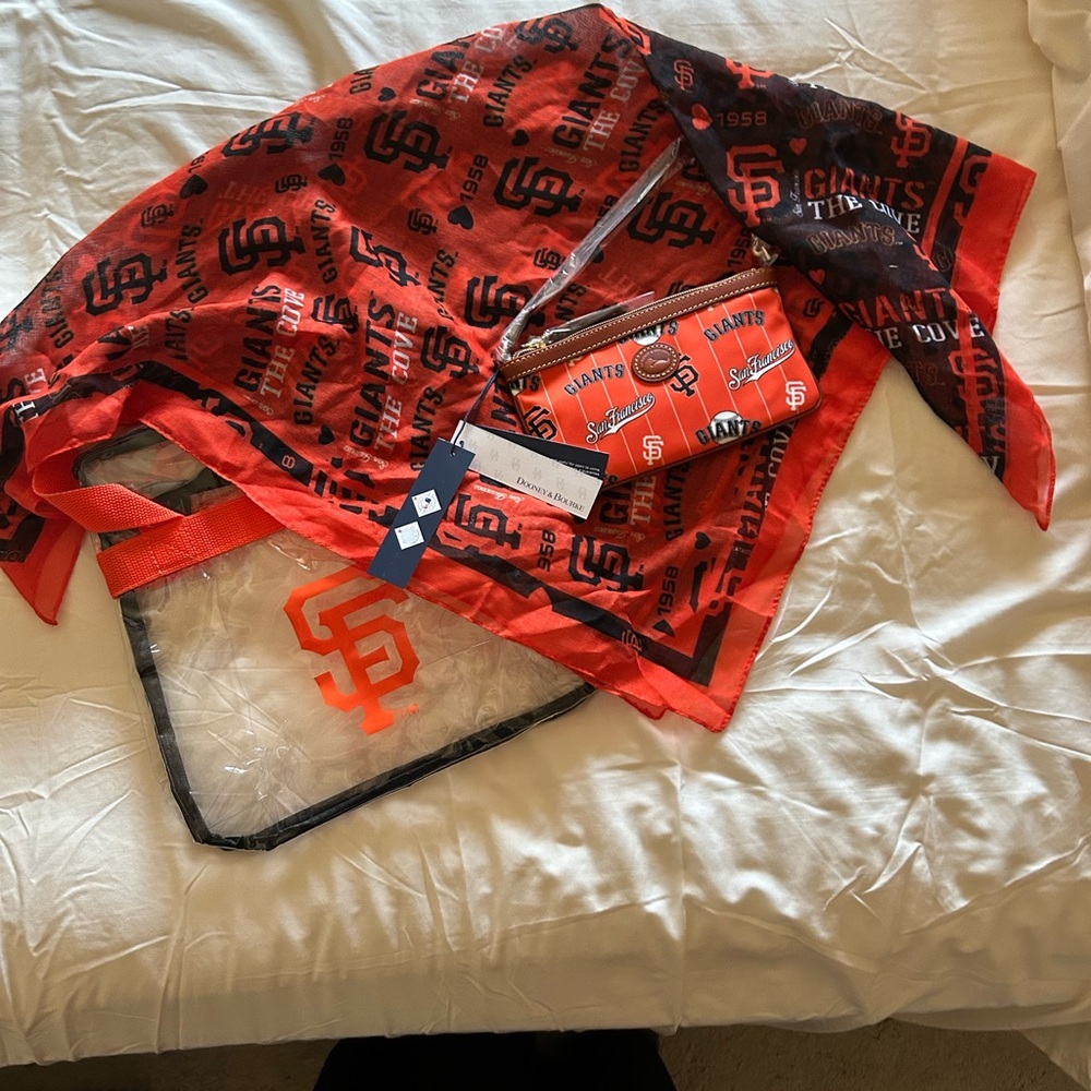 San Francisco Giants Super Fan Set of Clear Stadium Bag, Wristlet, Sheer Scarf
